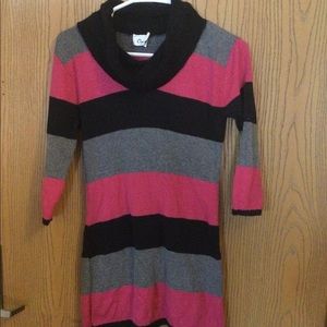 CHELSEY turtleneck sweater size medium